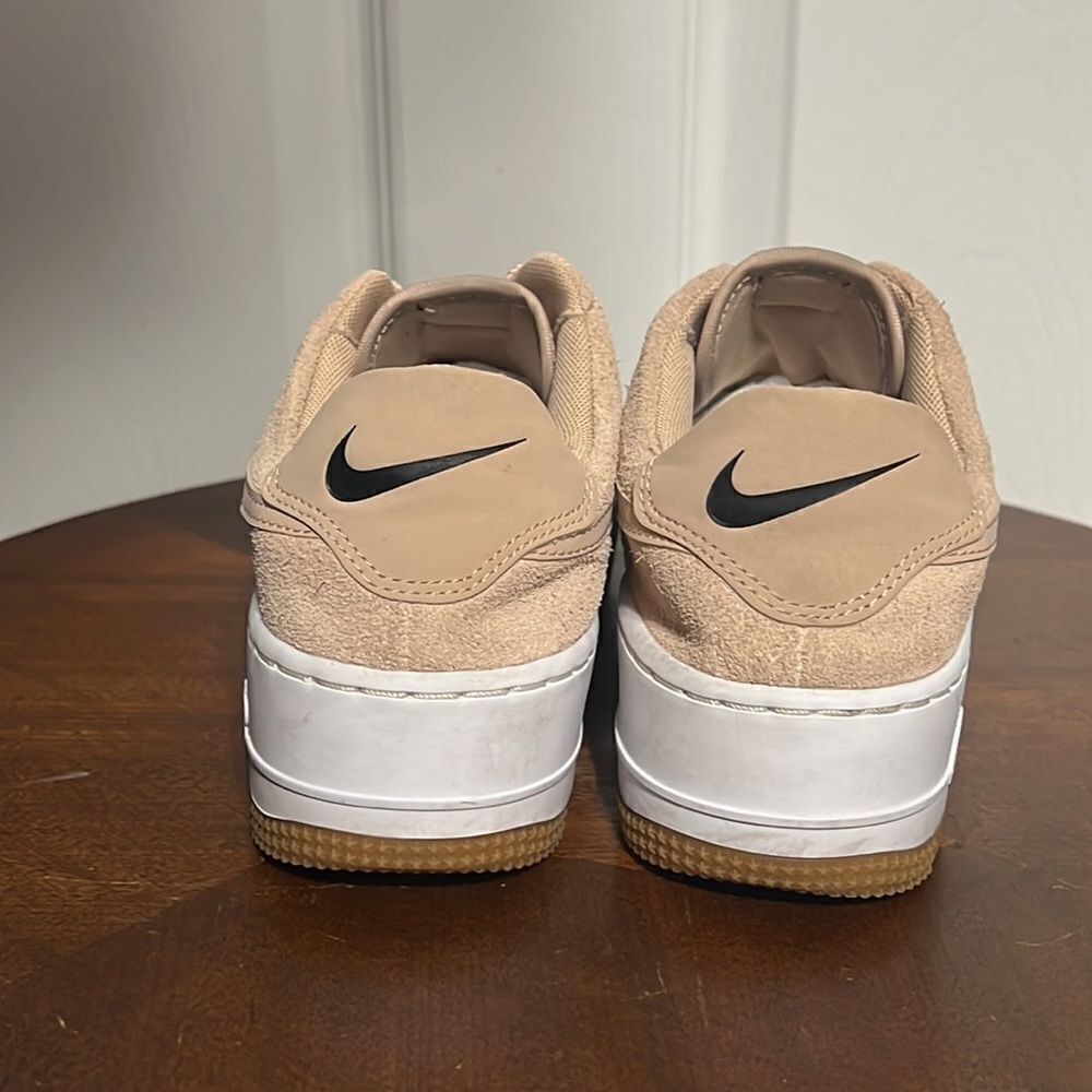 đ„đ„ NIKE AIR FORCEâ 1 Sage WomenâsâSuede Platform Shoes - Sz 6.5 - EXCELLENT - Picture 7 of 13